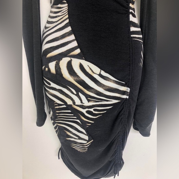 Roberto Cavalli Zebra Pattern Ling Sleeve Dress . Size 38 - Picture 12 of 14